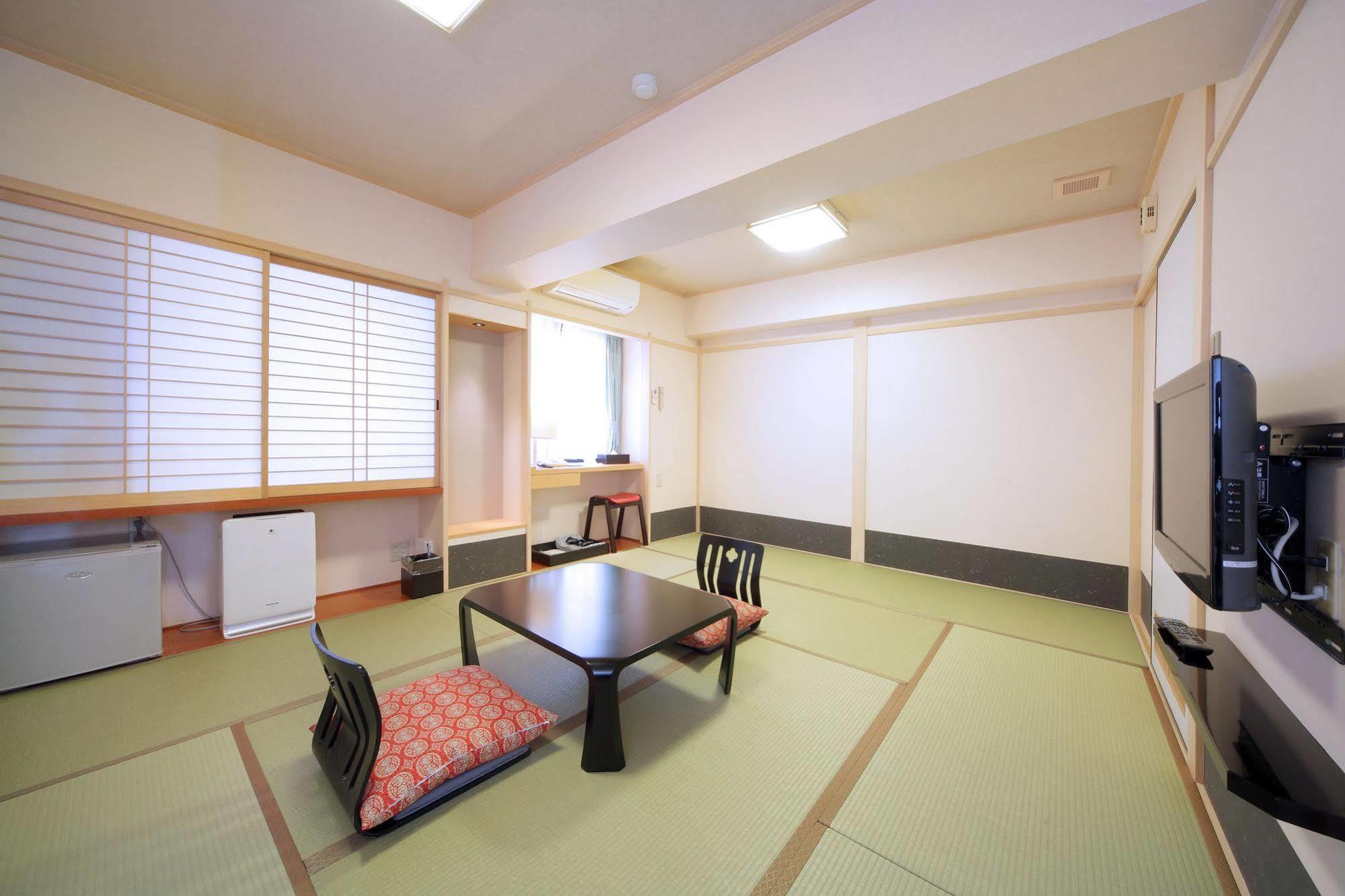 Hotel Chatelet Inn Kyoto Exterior photo