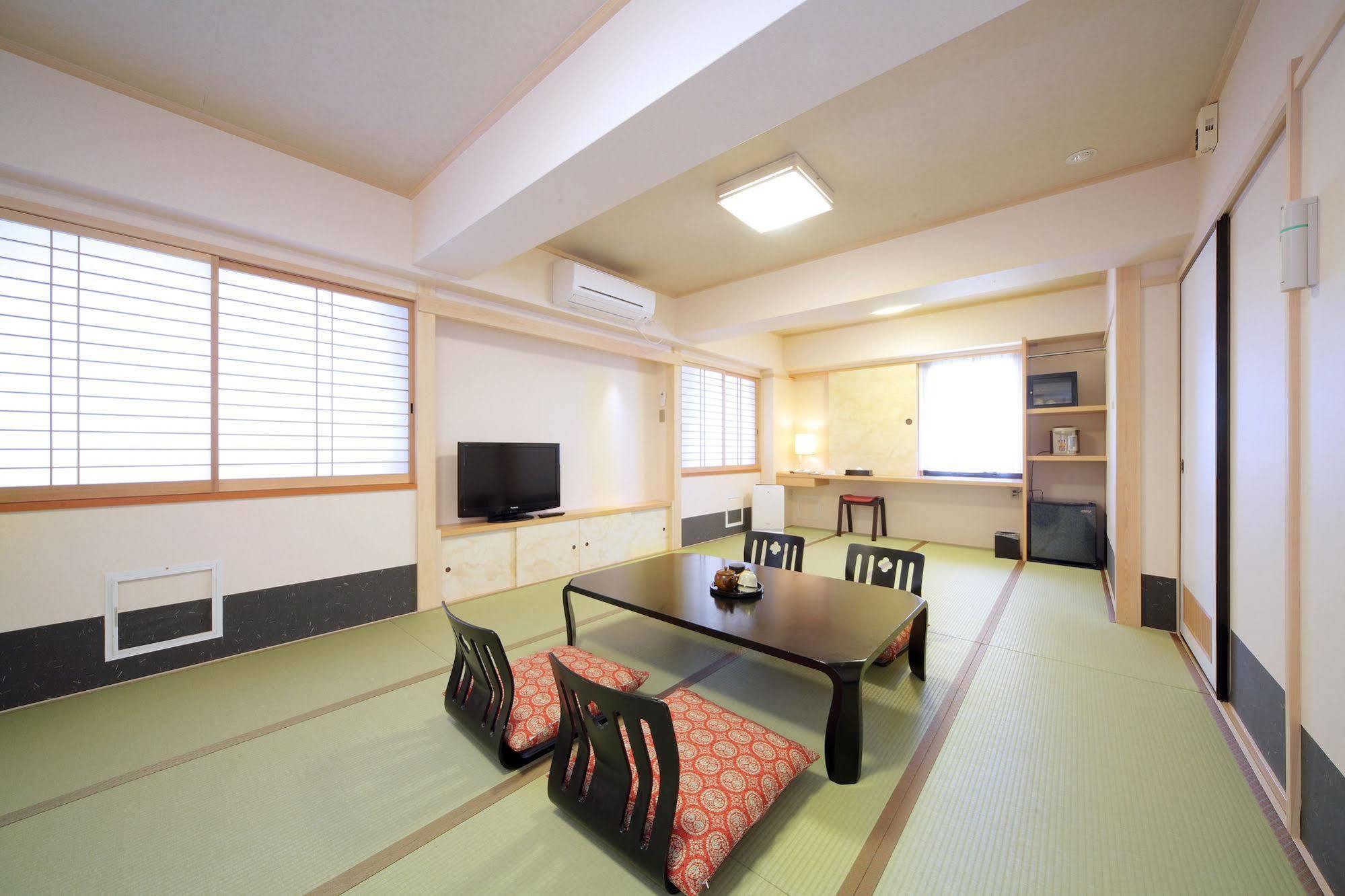 Hotel Chatelet Inn Kyoto Exterior photo